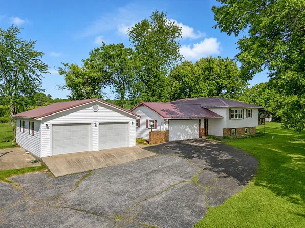 92 Pearl Ln, Louisa, KY 41230