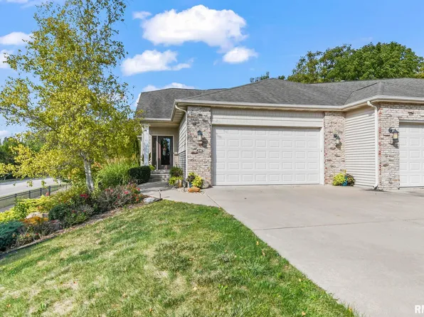 310 Boulder Creek Dr, Chatham, IL 62629