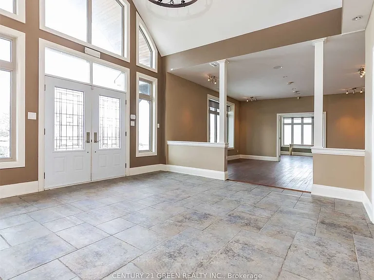 935689 Airport Rd — Photo 15