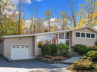 985 Barberry Rd, Yorktown Heights, NY 10598