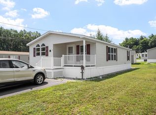 4 Asher Ln, Pepperell, MA 01463