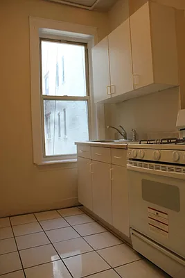 Rented by Town Residential | media 27