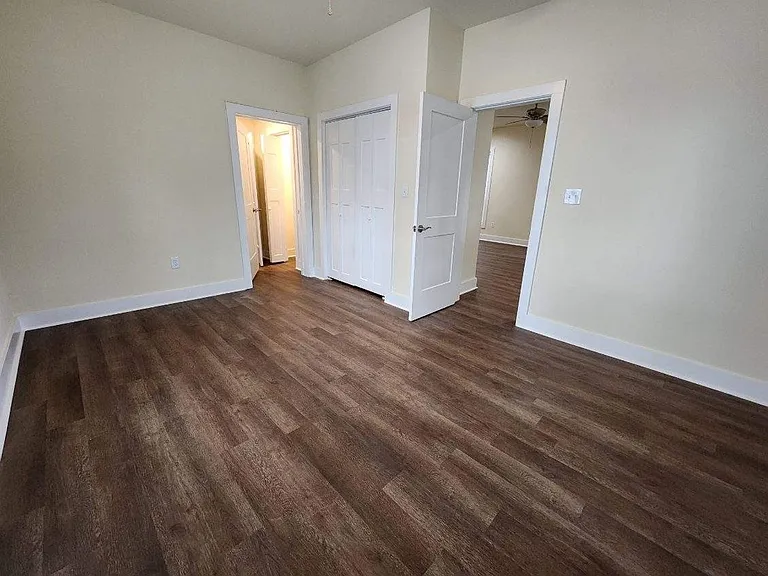 1303 Gray St — Photo 10