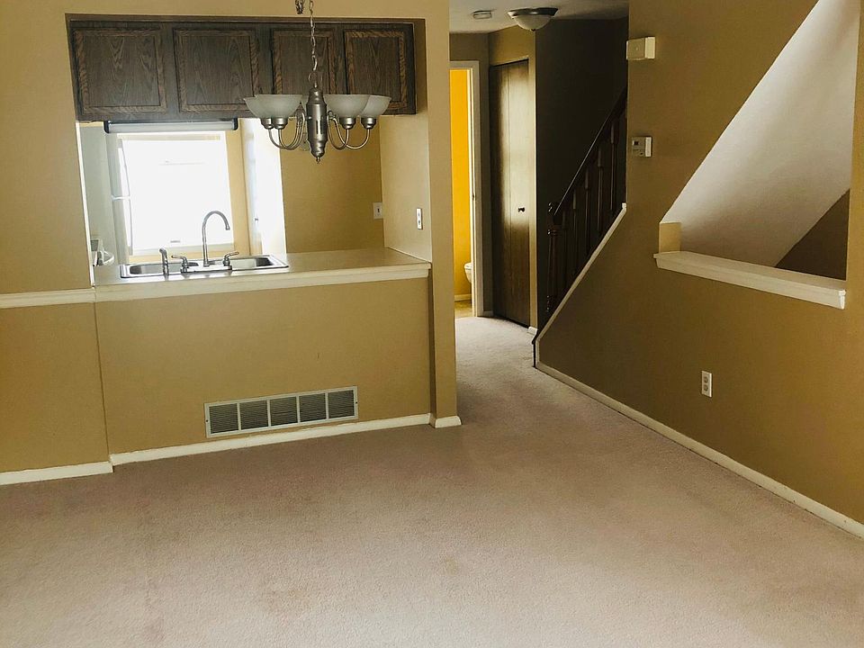 1st image of 3215 Sherwood Dr #3215
