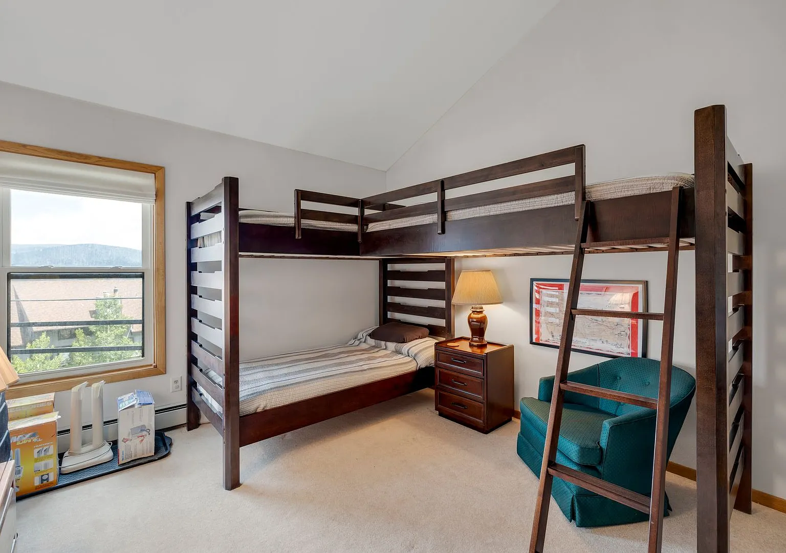 Winter Rental-Buffalo Village-2 Bedroom Plus Loft With Amazing Views — Photo 3