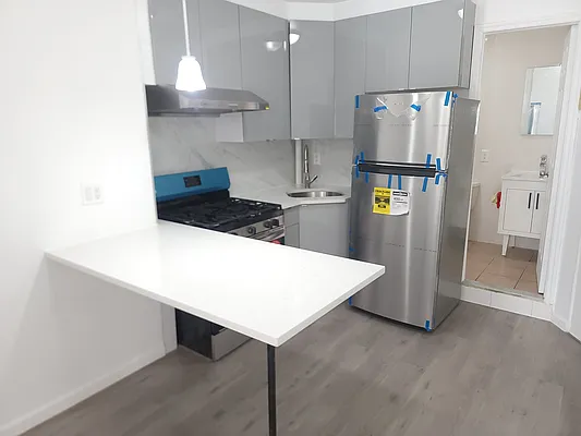 Rented by Downtown Mgt & Realty LLC | media 8