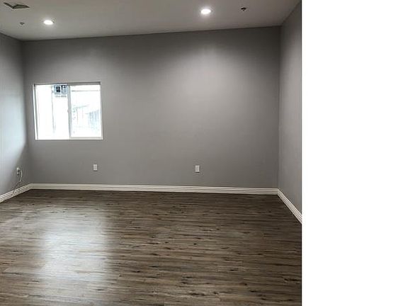 2nd image of 1213 W 93rd St