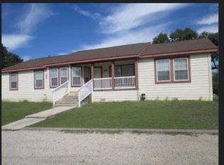 104 Kensington Blvd, Kerrville, TX 78028