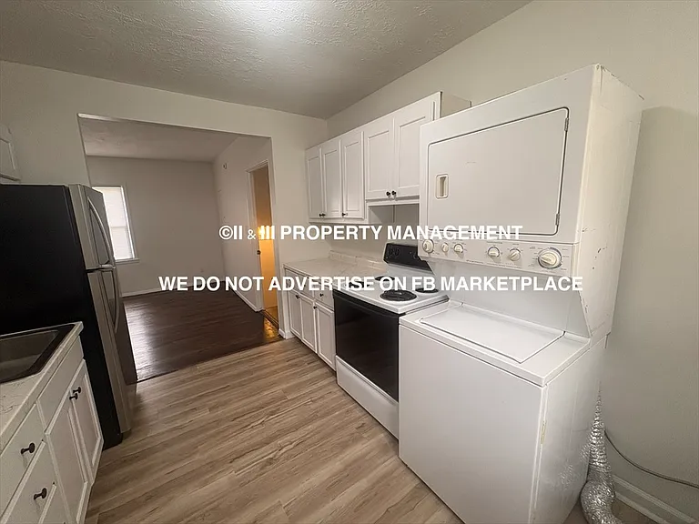 731 W 25th St #B — Photo 8