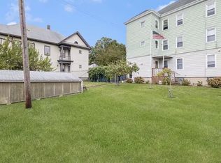 121 Hope St, New Bedford, MA 02745