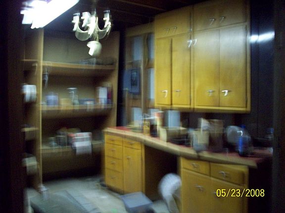 1 room inside garage