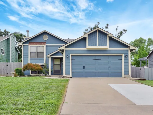 8903 E Cessna St, Wichita, KS 67210