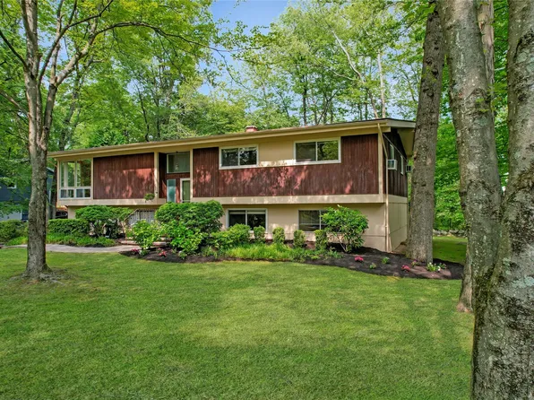 2 Hedge Row, New City, NY 10956