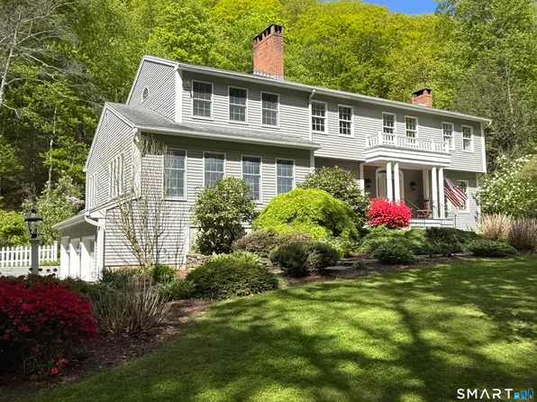 117 North Saddle Ridge, Simsbury, CT 06092