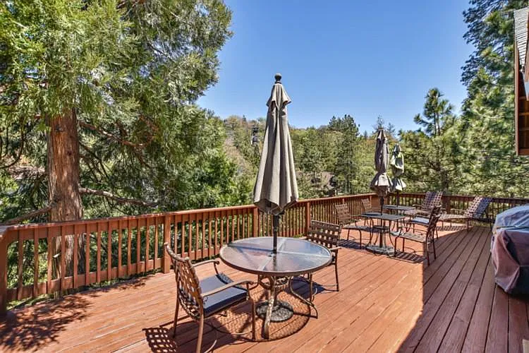 1141 Aleutian Dr — Photo 4