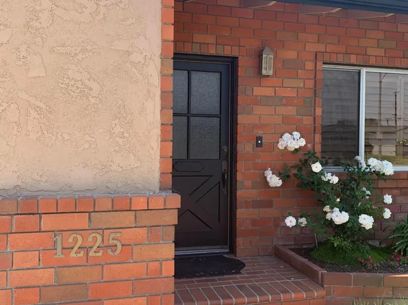 1225 6th Pl, Port Hueneme, CA 93041