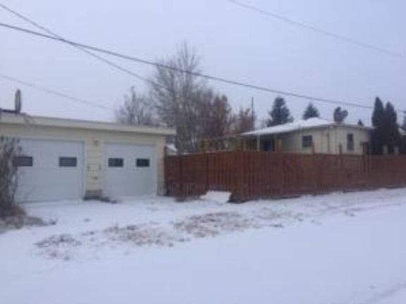 2nd image of 332 12th Ave N