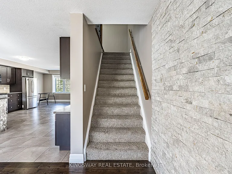 275 Old Huron Rd E #15 — Photo 23