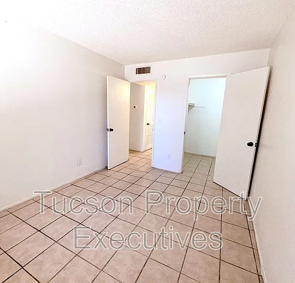 319 E Mohave Rd #108 — Photo 5
