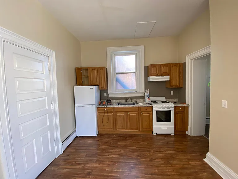 201 N Hanover St #5 — Photo 3