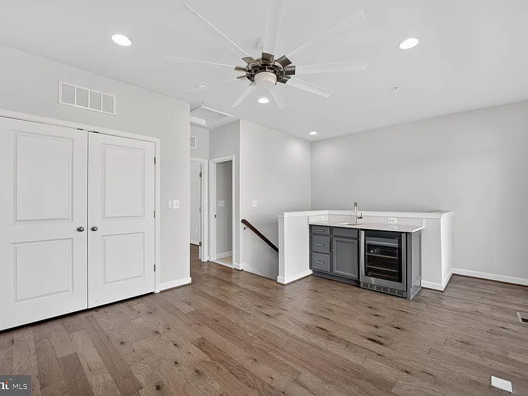 620 Halsey Way — Photo 20
