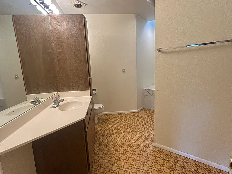 4005 N Goodwin Cir — Photo 14