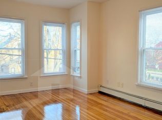 5 Locke St #2B, Cambridge, MA 02140