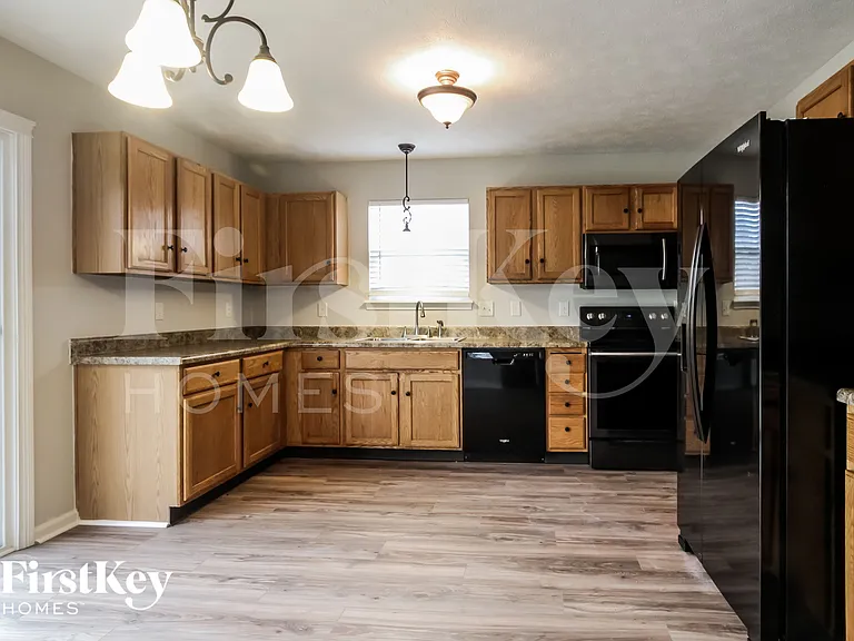 4827 Lakestone Dr — Photo 5