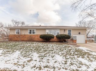 309 Hillcrest Dr, Saline, MI 48176