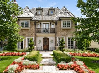 27 McIntosh Ave, Clarendon Hills, IL 60514