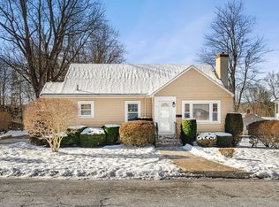 5 Hillcrest Rd, Danvers, MA 01923