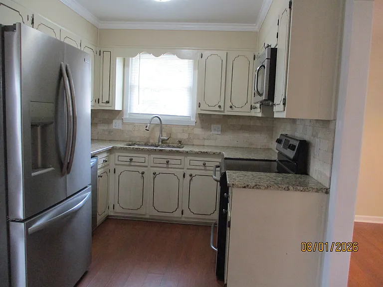 616 Langley Ct — Photo 24