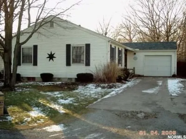 734 Ferndale Ave, Vermilion, OH 44089