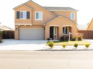 445 Ruby Dr, Lemoore, CA 93245