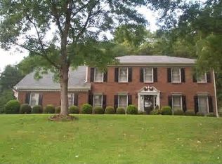 1735 Ridgefield Dr, Roswell, GA 30075