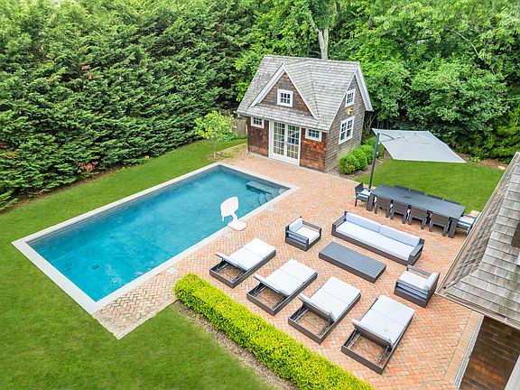 3rd image of 52 Miller Ln E