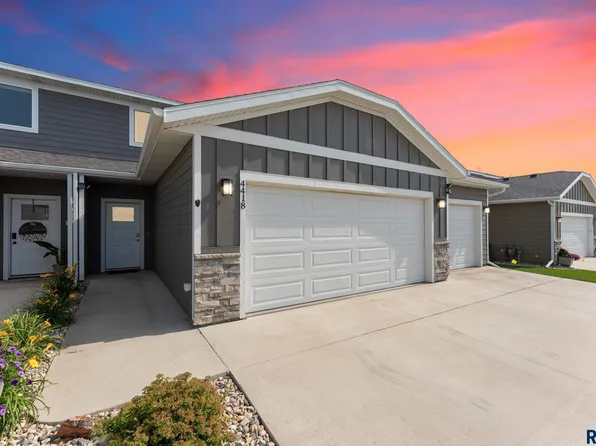 4418 E Whisper Ridge Pl, Sioux Falls, SD 57108