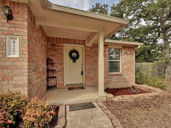 3rd image of 427 McDonald Ln W