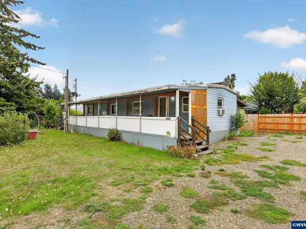10882 Oak St NE, Donald, OR 97020