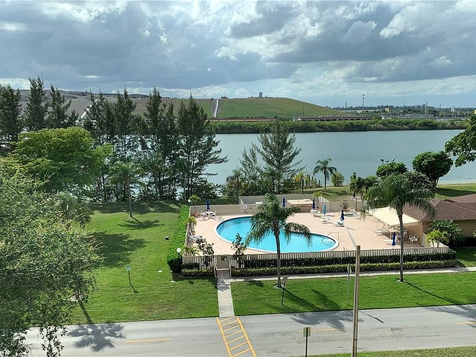 1st image of 4550 NW 18th Avenue #606