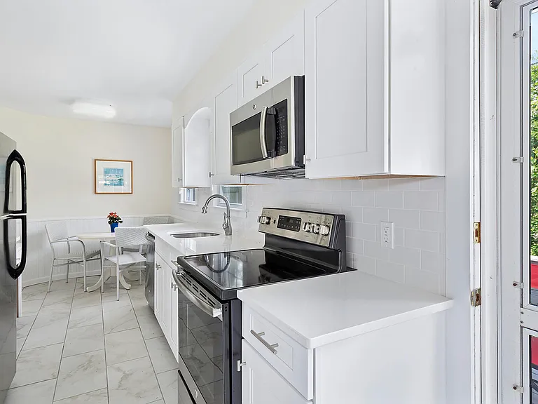40 Meadow Way — Photo 6