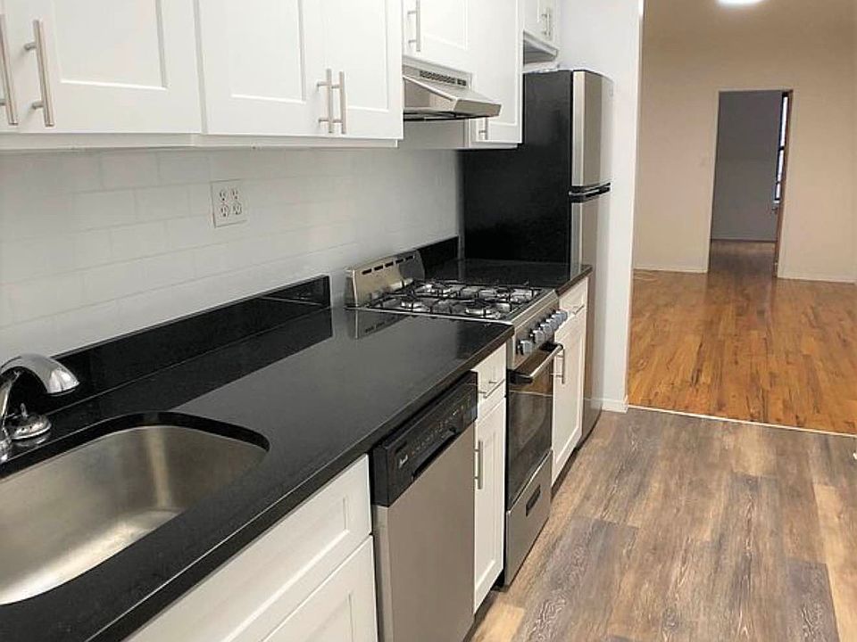 1st image of 1698 2nd Ave #5S