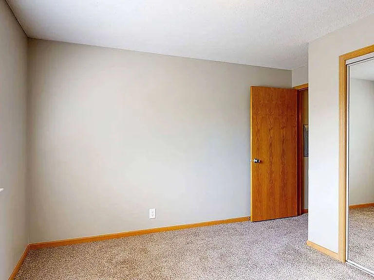 Highland View Apartments — Photo 116