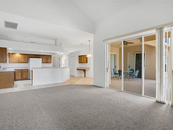 5th image of 7841 Belvoir Dr