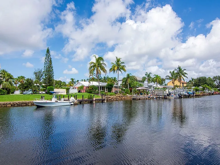 1860 Robalo Dr #203A — Photo 23
