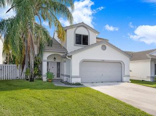 2910 Norway Pine Ln, Lake Worth, FL 33462