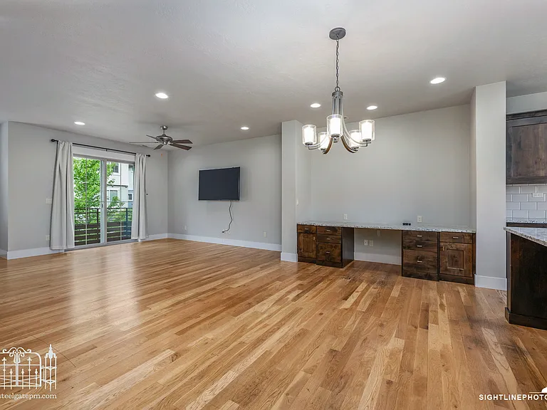 3287 E Thoroughbred Ln — Photo 7