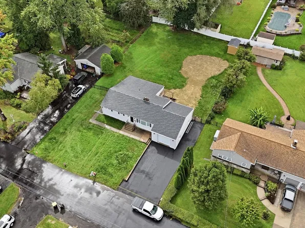 1162 Sunset Ln, Bensalem, PA 19020