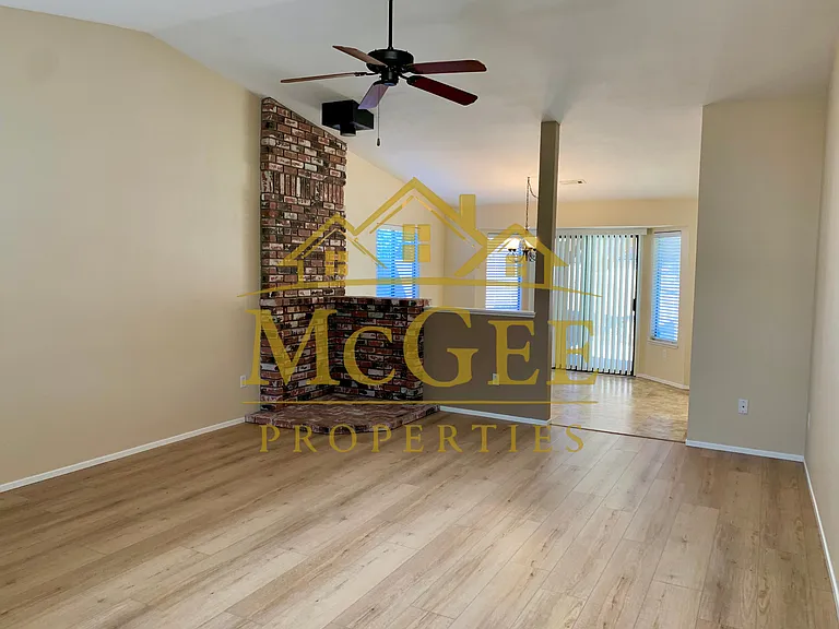 881 Spaniel Dr — Photo 4