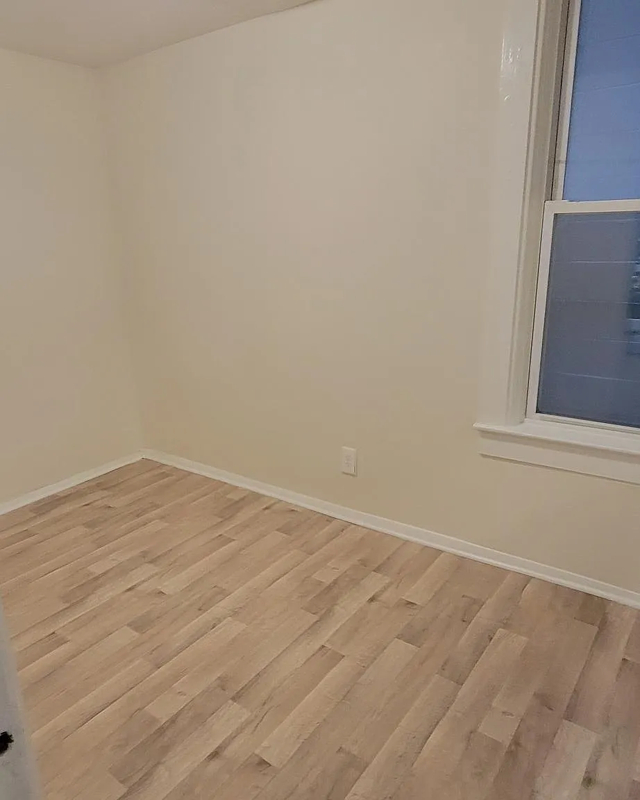 2 bed, 1100 sqft, $2,200 — Photo 2